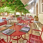 Arraya Hotel 4*